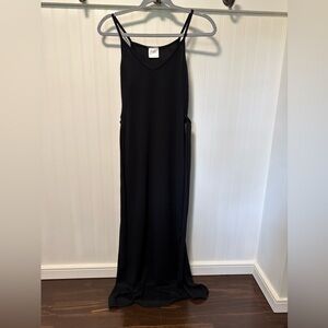 Livi by Olivia Rae Black Sleeveless V-Neck Slip Maxi Dress